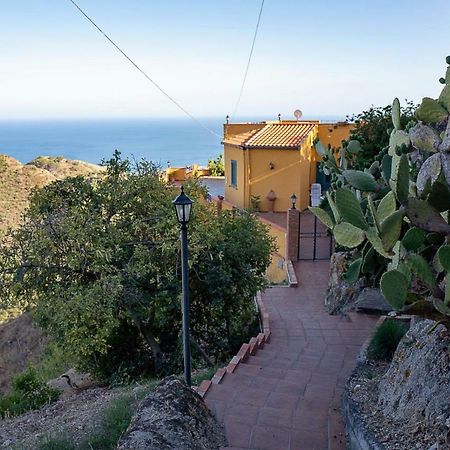 Marachia Apartment Savoca Dış mekan fotoğraf