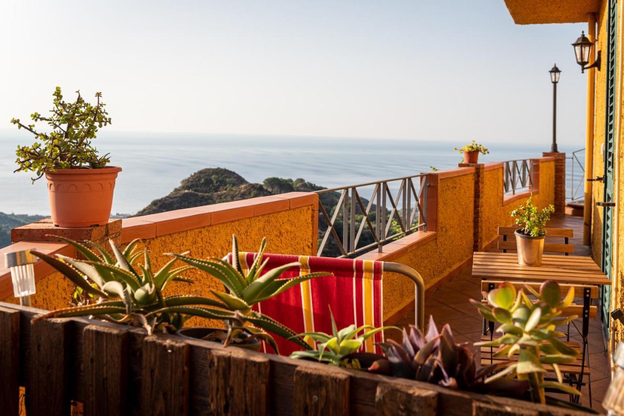 Marachia Apartment Savoca Dış mekan fotoğraf
