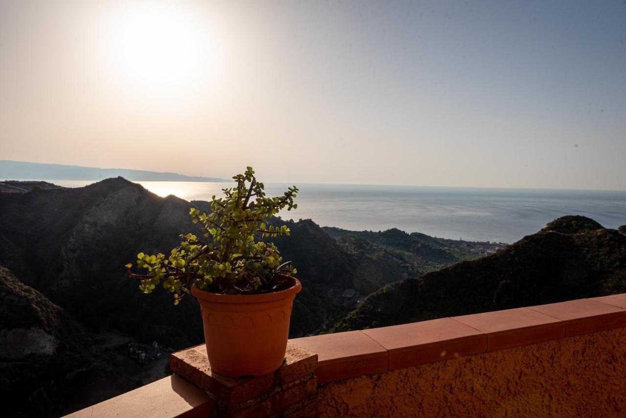 Marachia Apartment Savoca Dış mekan fotoğraf