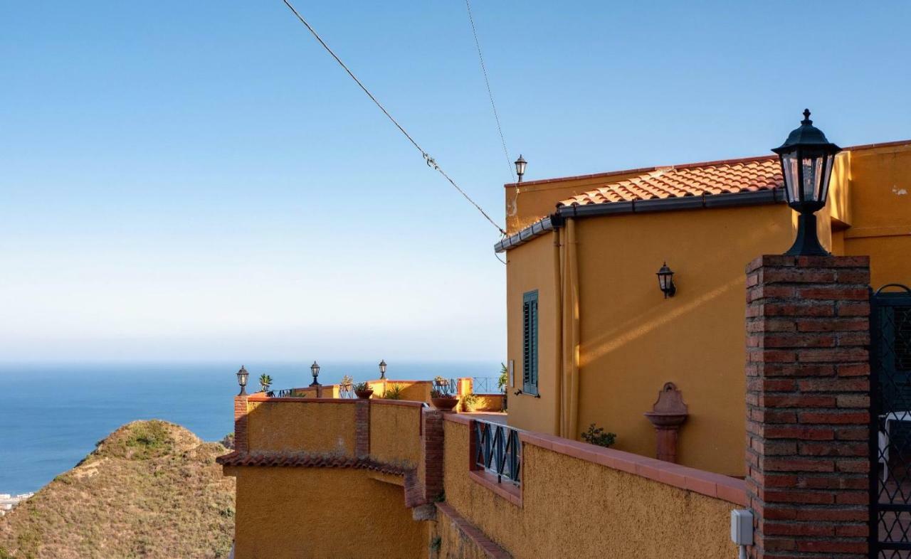 Marachia Apartment Savoca Dış mekan fotoğraf