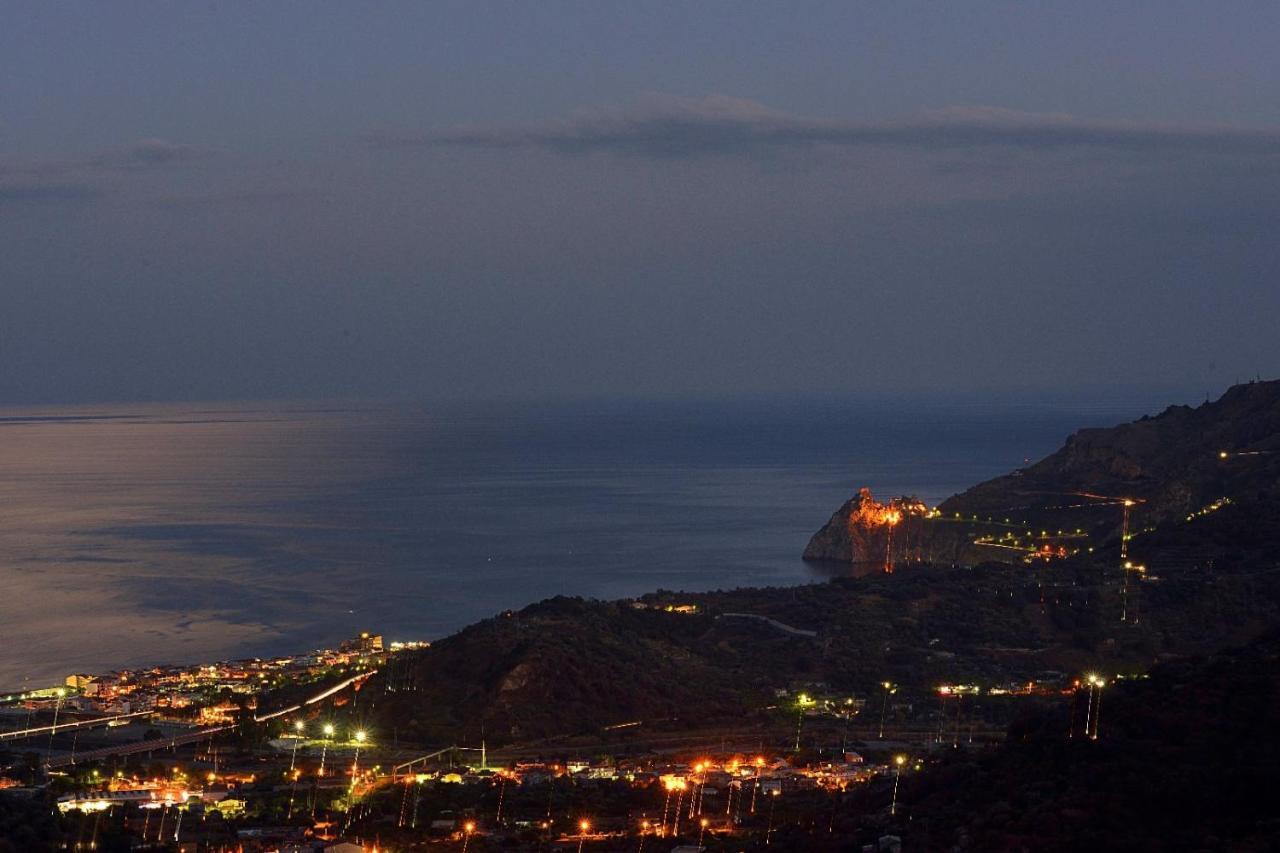 Marachia Apartment Savoca Dış mekan fotoğraf